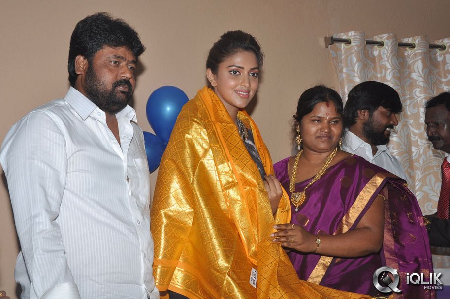 Amala-Paul-Launches-Benze-Vacation-Club